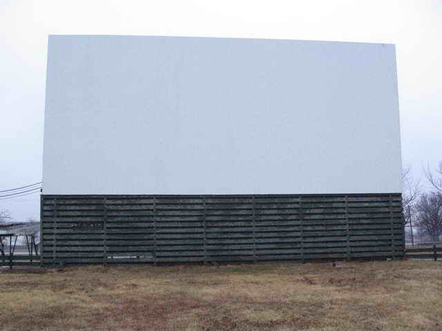 Piqua 36 Drive-In - 2006 Photo (newer photo)